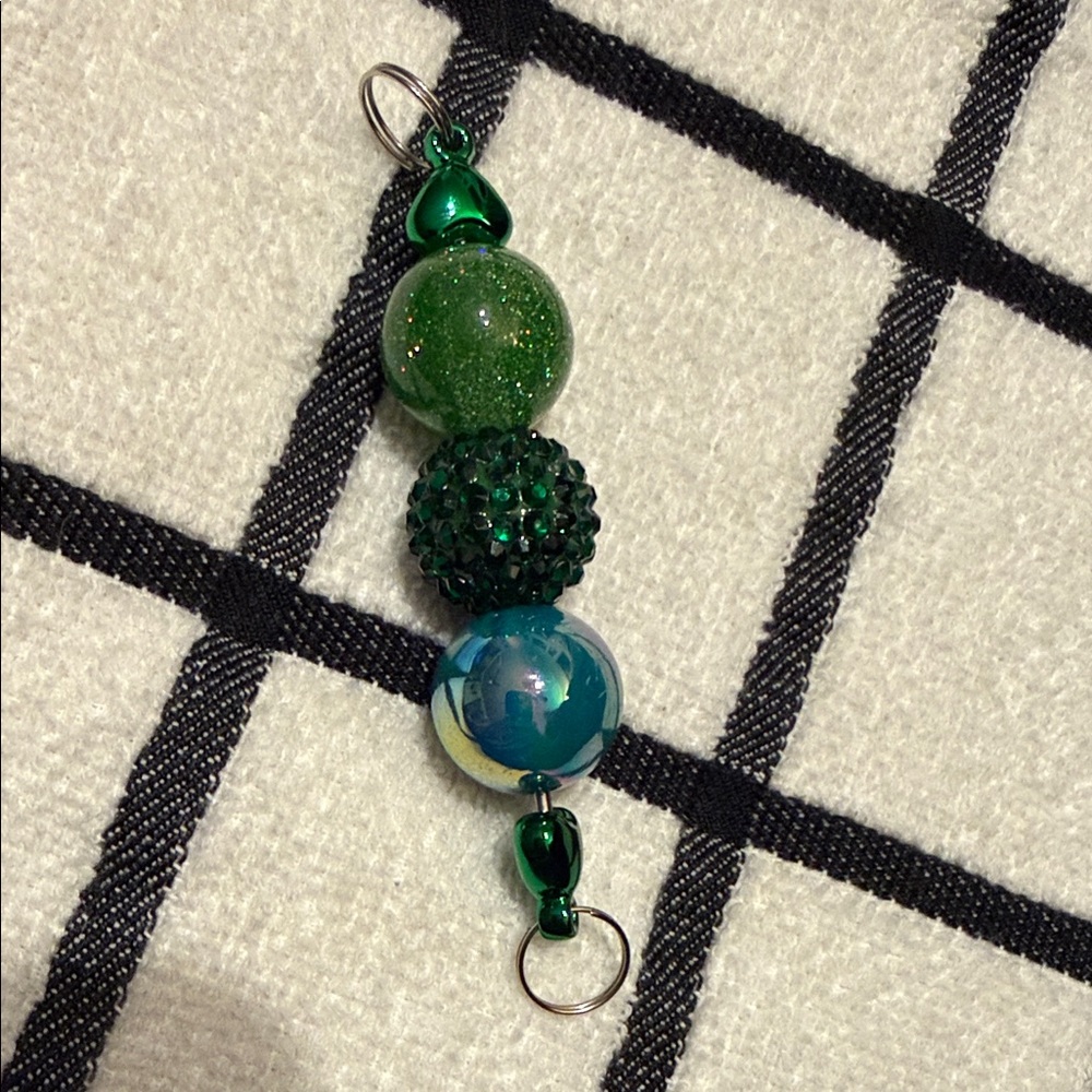 Chic Green Beaded Key Holder - Picture 4 of 4